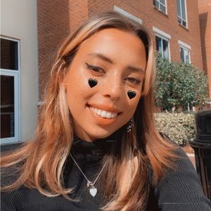 Meet your Posher, Juliana